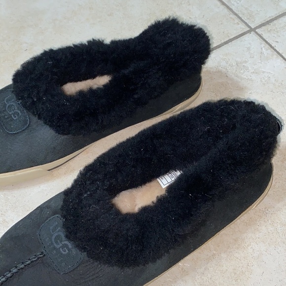 UGG Rylan Slippers - Picture 2 of 8
